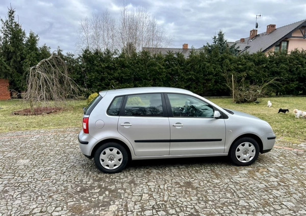 Volkswagen Polo cena 7490 przebieg: 214000, rok produkcji 2004 z Wołów małe 326